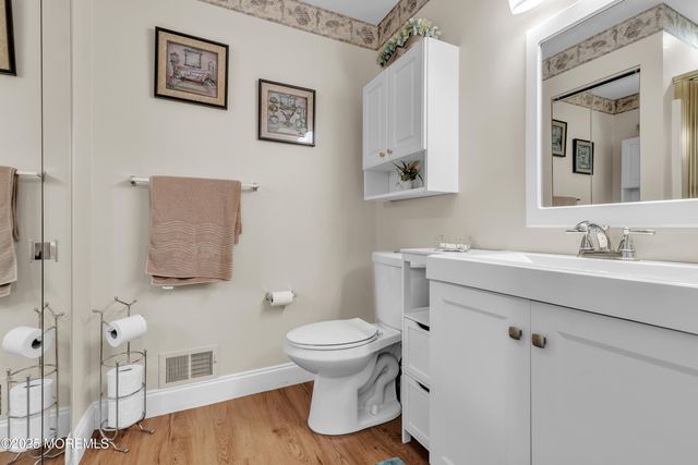 28 Aspen Avenue, Englishtown, NJ 07726