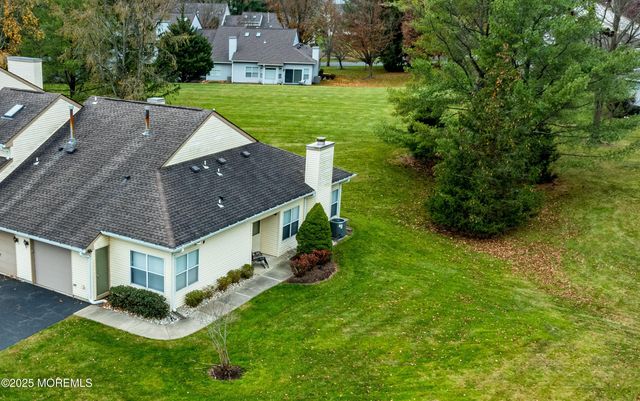 28 Aspen Avenue, Englishtown, NJ 07726