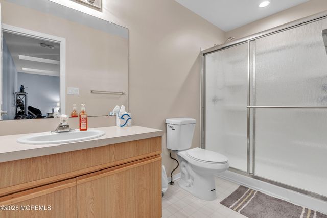 28 Aspen Avenue, Englishtown, NJ 07726