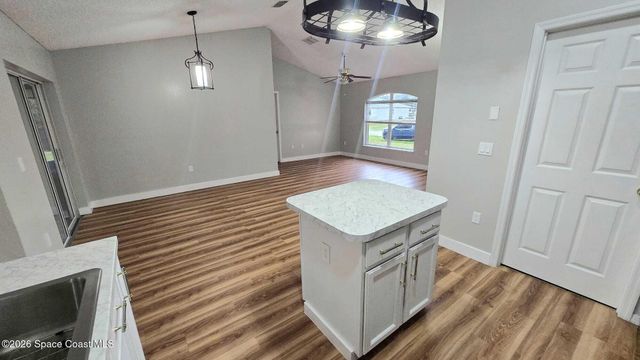 580 Harrisburg Street SW, Palm Bay, FL 32908