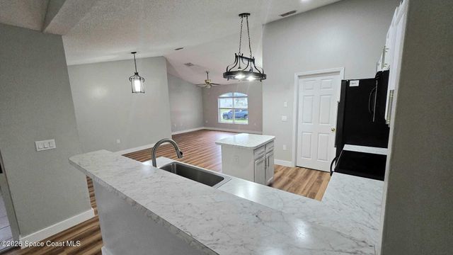580 Harrisburg Street SW, Palm Bay, FL 32908