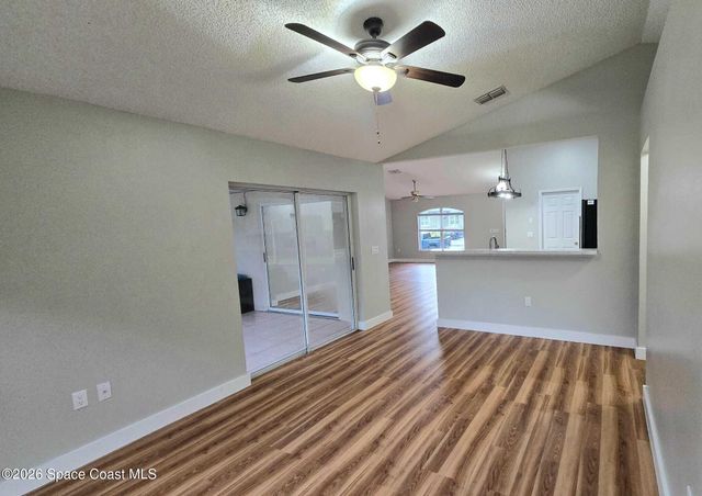 580 Harrisburg Street SW, Palm Bay, FL 32908