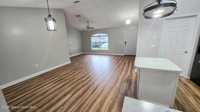 580 Harrisburg Street SW, Palm Bay, FL 32908