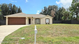 580 Harrisburg Street SW, Palm Bay, FL 32908