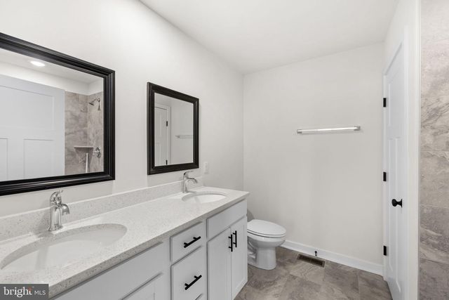 749 LAKEVIEW DR, Colonial Beach, VA 22443