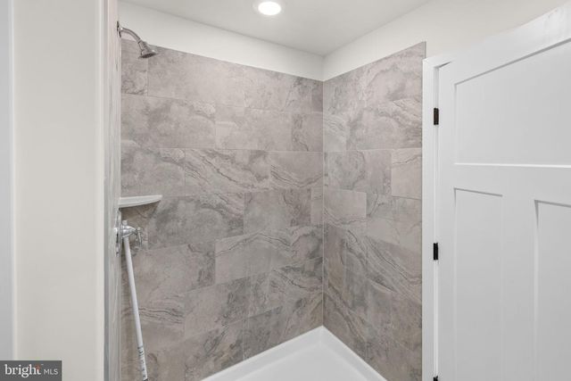 749 LAKEVIEW DR, Colonial Beach, VA 22443