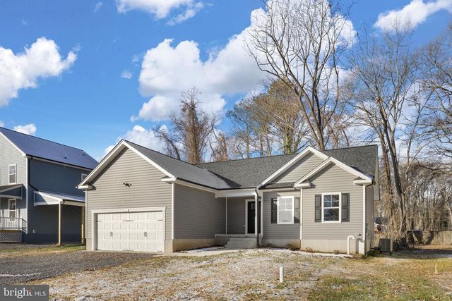 749 LAKEVIEW DR, Colonial Beach, VA 22443