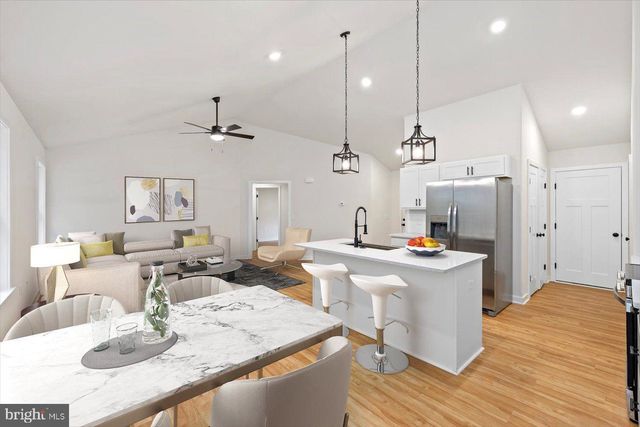 749 LAKEVIEW DR, Colonial Beach, VA 22443