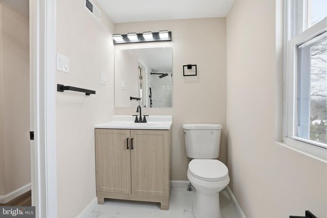 513 SMITHFIELD AVE, Philadelphia, PA 19116