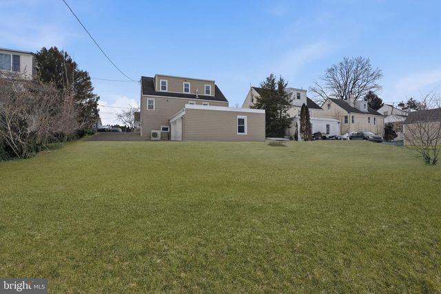 513 SMITHFIELD AVE, Philadelphia, PA 19116