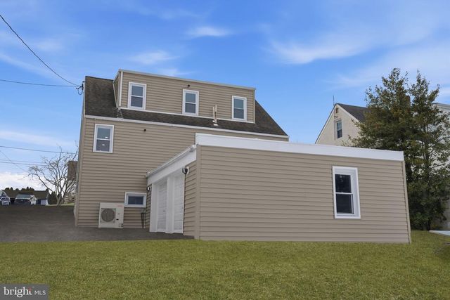 513 SMITHFIELD AVE, Philadelphia, PA 19116