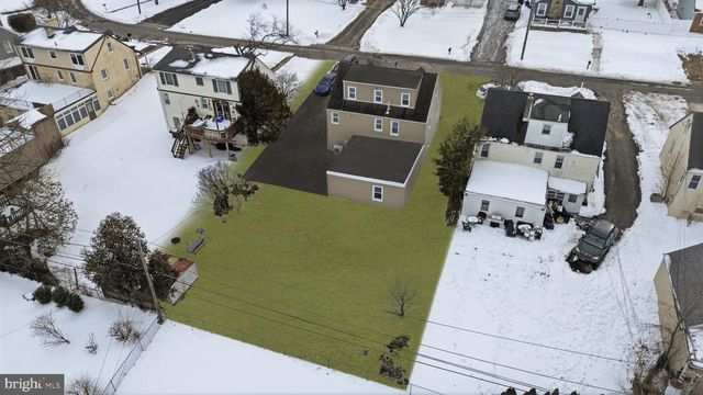 513 SMITHFIELD AVE, Philadelphia, PA 19116