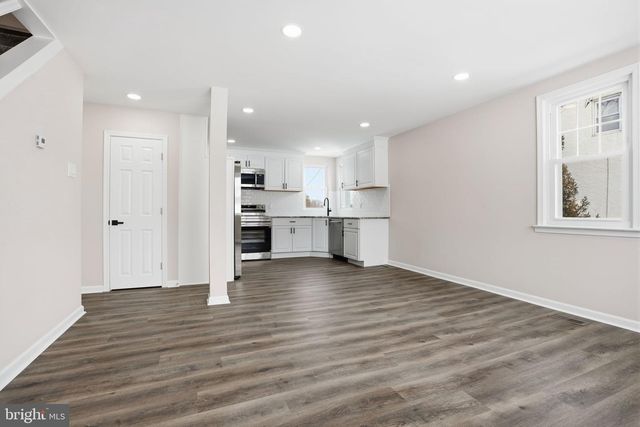 513 SMITHFIELD AVE, Philadelphia, PA 19116