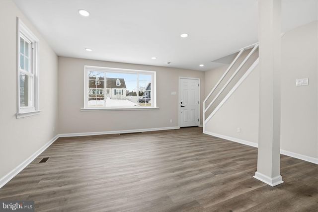 513 SMITHFIELD AVE, Philadelphia, PA 19116