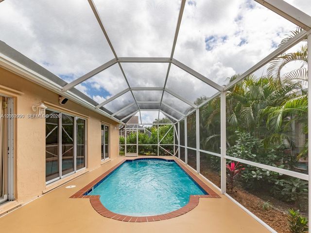 19334 NW 12th St, Pembroke Pines, FL 33029