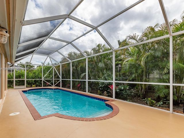 19334 NW 12th St, Pembroke Pines, FL 33029