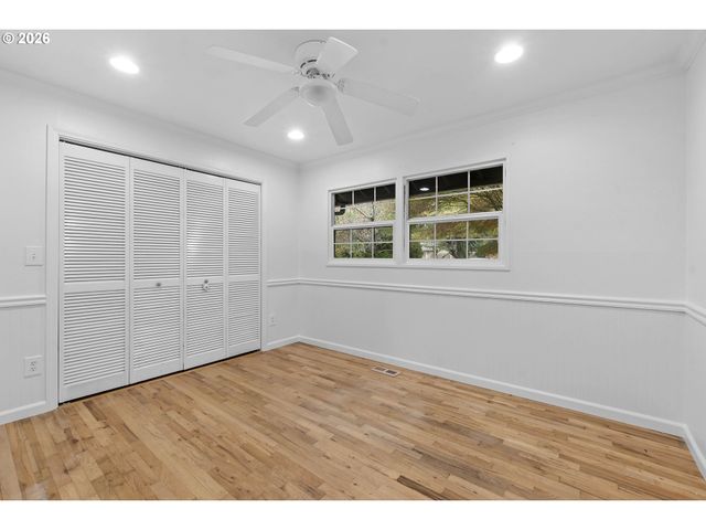12904 Ne Wasco St, Portland, OR 97230