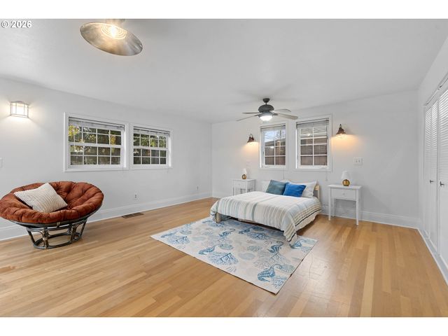 12904 Ne Wasco St, Portland, OR 97230