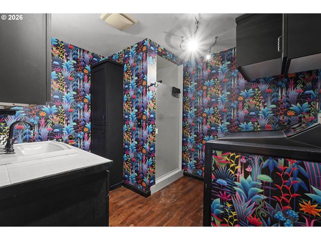 12904 Ne Wasco St, Portland, OR 97230