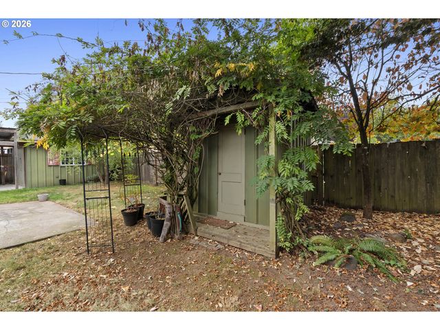 12904 Ne Wasco St, Portland, OR 97230