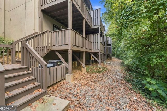 8 Ivy Ridge NE, Atlanta, GA 30342