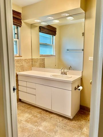 512 KAREY Court, Wilmette, IL 60091