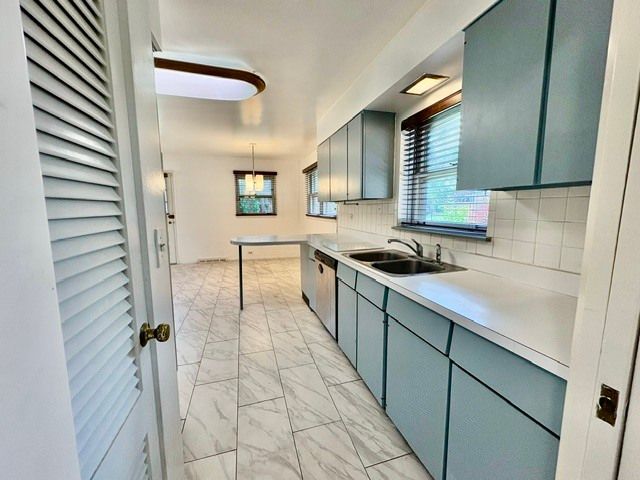 512 KAREY Court, Wilmette, IL 60091