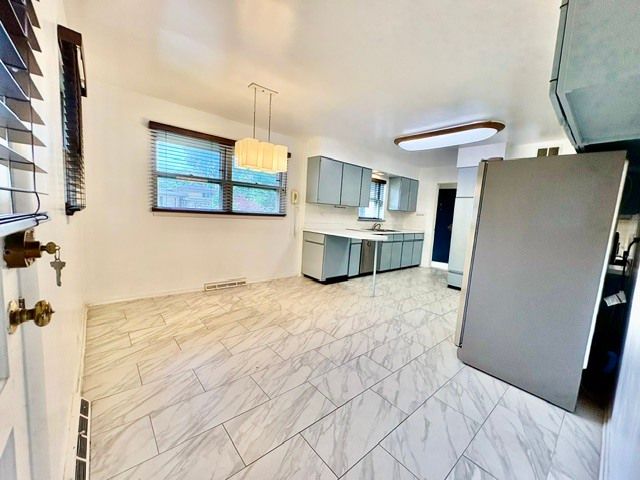 512 KAREY Court, Wilmette, IL 60091