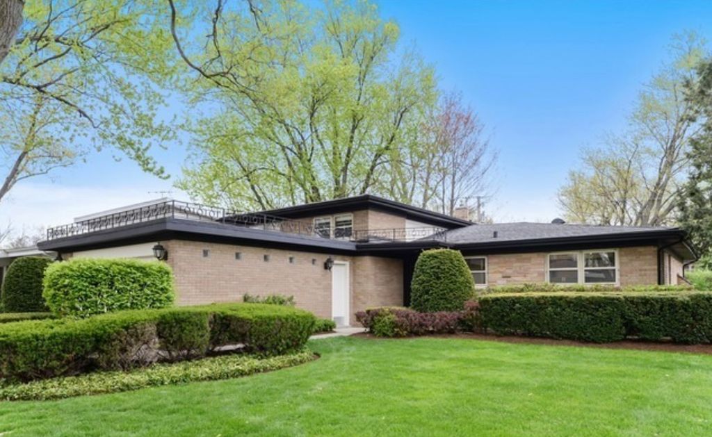 512 KAREY Court, Wilmette, IL 60091