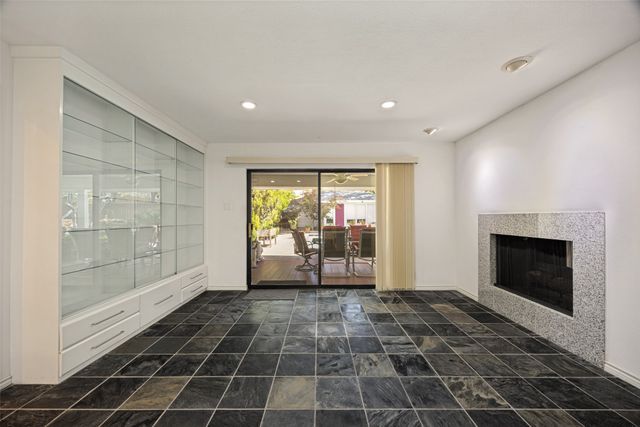 6715 Glenhurst Drive, Dallas, TX 75254
