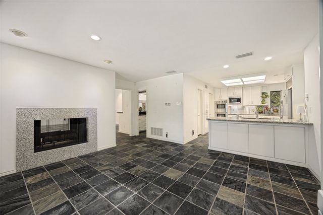 6715 Glenhurst Drive, Dallas, TX 75254