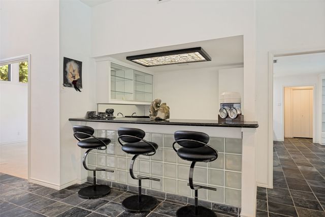 6715 Glenhurst Drive, Dallas, TX 75254