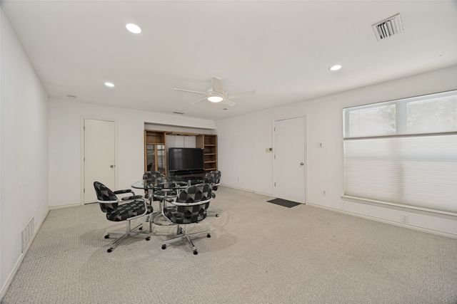 6715 Glenhurst Drive, Dallas, TX 75254