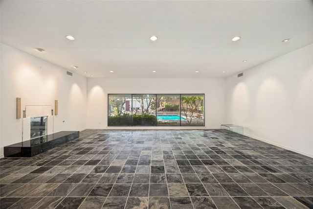 6715 Glenhurst Drive, Dallas, TX 75254