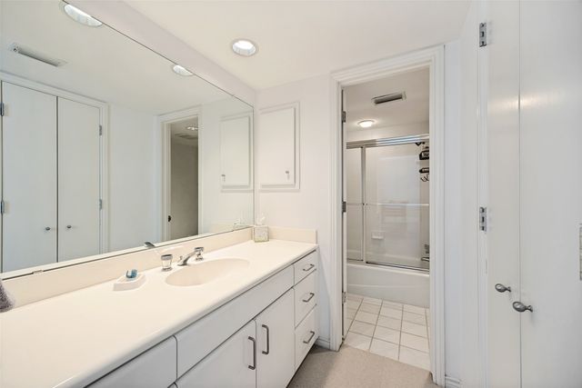 6715 Glenhurst Drive, Dallas, TX 75254