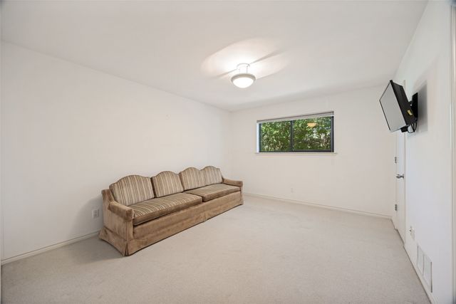 6715 Glenhurst Drive, Dallas, TX 75254