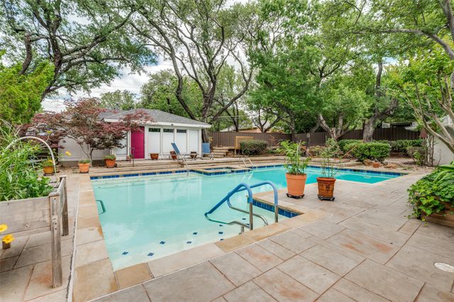 6715 Glenhurst Drive, Dallas, TX 75254