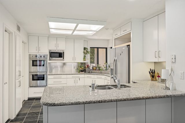 6715 Glenhurst Drive, Dallas, TX 75254