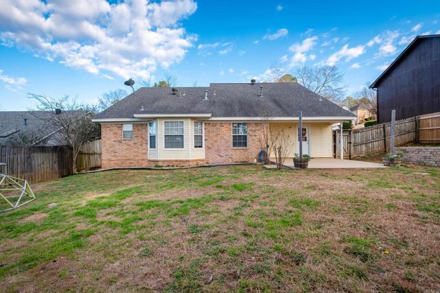 59 Vantage Drive, Maumelle, AR 72113