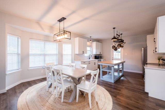 59 Vantage Drive, Maumelle, AR 72113