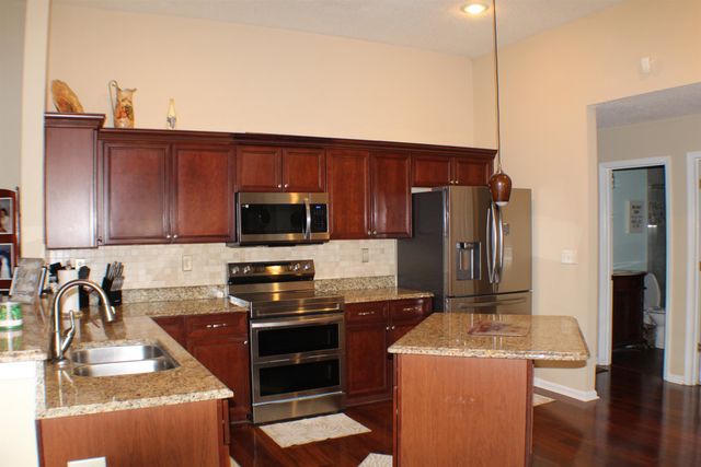 6442 BENDING RIVER RD, Bartlett, TN 38135