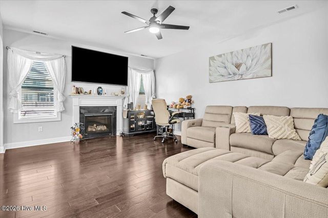 601 Aurora Place, Hampstead, NC 28443