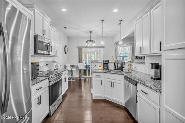 601 Aurora Place, Hampstead, NC 28443