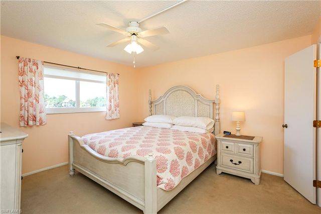 300 Forest Lakes BLVD 202, Naples, FL 34105
