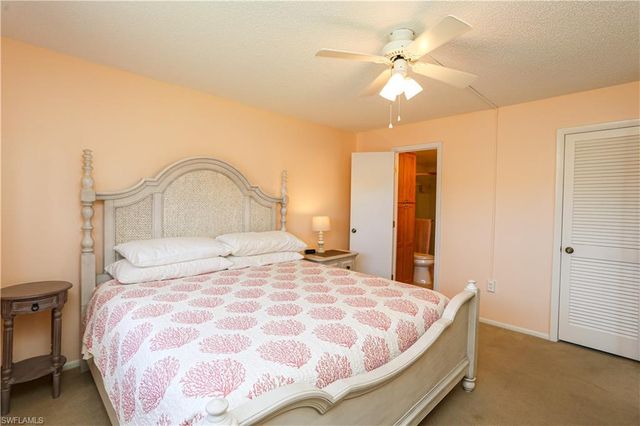 300 Forest Lakes BLVD 202, Naples, FL 34105