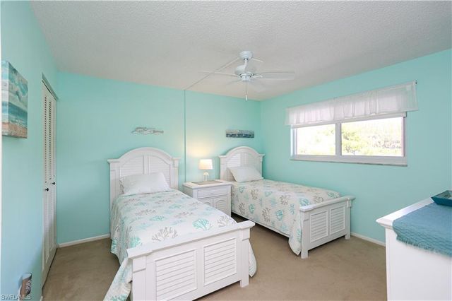 300 Forest Lakes BLVD 202, Naples, FL 34105