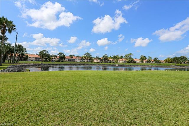 300 Forest Lakes BLVD 202, Naples, FL 34105