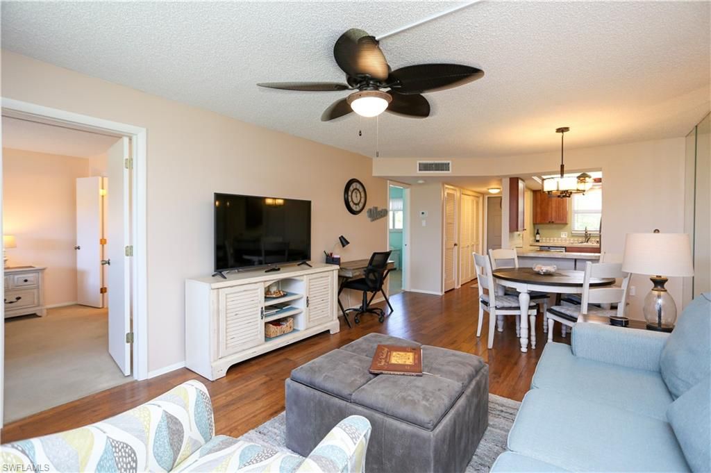 300 Forest Lakes BLVD 202, Naples, FL 34105