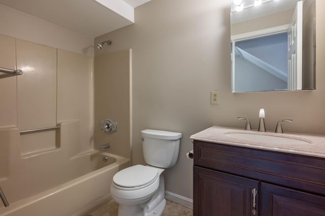 15 Aspen Lane, Merrimack, NH 03054