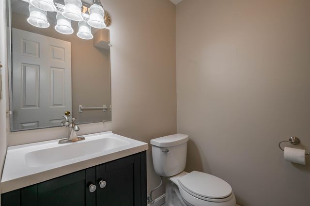 15 Aspen Lane, Merrimack, NH 03054